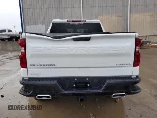 2024 Chevrolet Silverado 1500 Custom Trail Boss with VIN 3GCUDCE81RG321446, listed as a Copart auction lot 72214744 with 3,581 mi miles and Salvage Title. Bid and sale history available at carsss.com. Image 6.