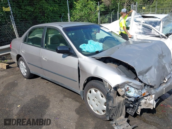 1998 Honda Accord LX with VIN 1HGCG5648WA084802, listed as a IAAI auction lot 42424338 with 201,552 mi miles and . Bid and sale history available at DreamBid. Image 1.