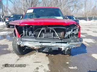 2003 Chevrolet Silverado 1500 LS with VIN 2GCEK19T931230082, listed as a IAAI auction lot 41625382 with 204,638 mi miles. Bid and sale history available at carsss.com. Image 6.