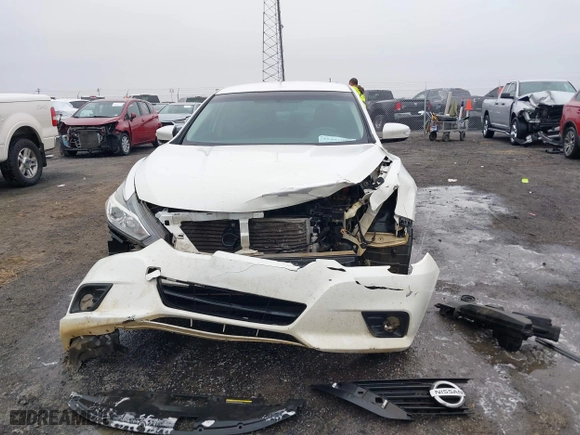 2018 Nissan Altima 2.5 SV with VIN 1N4AL3AP5JC216408, listed as a IAAI auction lot 41481988 with 216,407 mi miles. Bid and sale history available at carsss.com. Image 12.