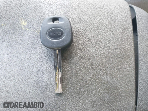 2004 Kia Amanti z VIN KNALD124645031511, wystawiony jako IAAI lot #42036901 z przebiegiem 218 926 mil mil oraz . Historia ofert i sprzedaży dostępna na DreamBid. Obrazek 11.