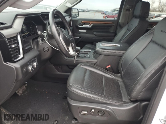 2022 GMC Sierra 1500 with VIN 3GTUUGET7NG527571, listed as a Copart auction lot 84664684 with 43,336 mi miles and Salvage Title. Bid and sale history available at DreamBid. Image 7.