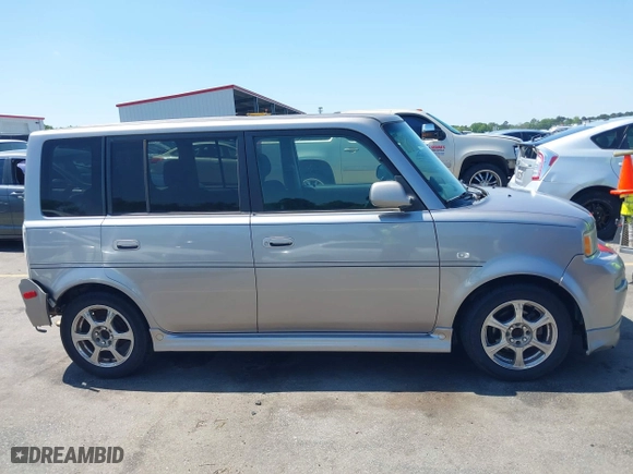 2005 Scion xB with VIN JTLKT324754002835, listed as a IAAI auction lot 41971172 with 217,066 mi miles. Bid and sale history available at carsss.com. Image 13.