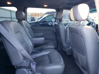 2003 Kia Sedona LX with VIN KNDUP131036461742, listed as a Copart auction lot 83338164 with 111,120 mi miles and Salvage Title. Bid and sale history available at carsss.com. Image 11.