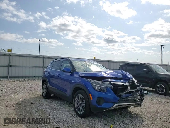 2021 Kia Seltos S z VIN KNDEUCAAXM7133459, wystawiony jako Copart lot #51489435 z przebiegiem 29 476 mil mil oraz Szkoda całkowita • Salvage title. Historia ofert i sprzedaży dostępna na DreamBid. Obrazek 11.