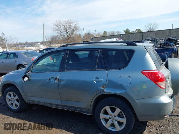 2008 Toyota RAV4 Ltd with VIN JTMBK31V685058112, listed as a IAAI auction lot 41757328 with 194,563 mi miles. Bid and sale history available at carsss.com. Image 15.