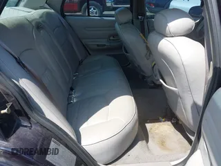 2000 Ford Crown Victoria LX с VIN 2FAFP74W4YX116561, выставлен на аукционе IAAI как лот 42101875 с пробегом Не указан миль и . История ставок и продаж доступна на DreamBid. Изображение 8.