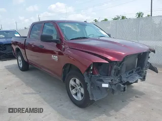 2020 Ram 1500 Express z VIN 3C6RR6KG0LG175401, wystawiony jako IAAI lot #42120649 z przebiegiem 163 093 mil mil oraz . Historia ofert i sprzedaży dostępna na DreamBid. Obrazek 1.