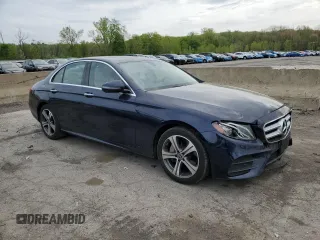 2020 Mercedes-Benz E 350 with VIN WDDZF8EB7LA748084, listed as a Copart auction lot 55474325 with 68,621 mi miles and Salvage Title. Bid and sale history available at DreamBid. Image 4.