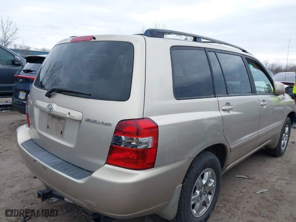2006 Toyota Highlander w/3rd Row with VIN JTEDP21A160111886, listed as a IAAI auction lot 41832621 with 285,899 mi miles. Bid and sale history available at carsss.com. Image 4.