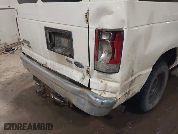 2011 Ford Econoline Passenger XL with VIN 1FBNE3BL7BDA48109, listed as a IAAI auction lot 41447533 with 325,568 mi miles. Bid and sale history available at carsss.com. Image 6.