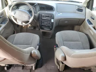 2000 Ford Windstar LX with VIN 2FMZA5143YBB67090, listed as a Copart auction lot 56216725 with 172,018 mi miles and Clean Title. Bid and sale history available at DreamBid. Image 8.