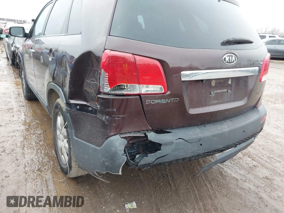 2011 Kia Sorento LX with VIN 5XYKT4A15BG158099, listed as a IAAI auction lot 41641344 with 171,289 mi miles. Bid and sale history available at carsss.com. Image 14.