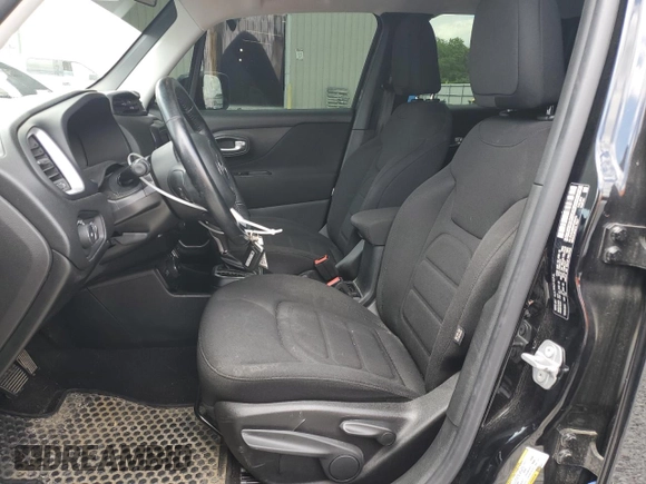 2019 Jeep Renegade Latitude z VIN ZACNJBBB9KPK59741, wystawiony jako Copart lot #57942015 z przebiegiem 61 047 mil mil oraz Szkoda całkowita • Salvage title. Historia ofert i sprzedaży dostępna na DreamBid. Obrazek 7.