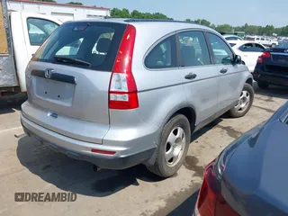 2011 Honda CR-V LX z VIN 5J6RE3H35BL042894, wystawiony jako IAAI lot #42411046 z przebiegiem 234 840 mil mil oraz . Historia ofert i sprzedaży dostępna na DreamBid. Obrazek 4.