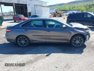 2017 Toyota Camry XLE z VIN 4T1BF1FK6HU307775, wystawiony jako IAAI lot #42123374 z przebiegiem 53 183 mil mil oraz . Historia ofert i sprzedaży dostępna na DreamBid. Obrazek 14.