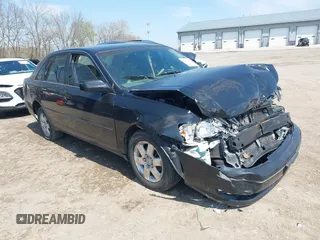 2004 Toyota Avalon XL with VIN 4T1BF28BX4U368060, listed as a IAAI auction lot 42012961 with 210,986 mi miles and . Bid and sale history available at carsss.com. Image 1.