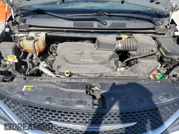 2018 Chrysler Pacifica Touring Plus with VIN 2C4RC1FGXJR126303, listed as a Copart auction lot 66100745 with 97,556 mi miles and Salvage title. Bid and sale history available at DreamBid. Image 12.