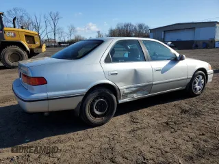 2000 Toyota Camry CE with VIN JT2BG22K0Y0461797, listed as a Copart auction lot 53646765 with 143,315 mi miles and Salvage Title. Bid and sale history available at carsss.com. Image 3.
