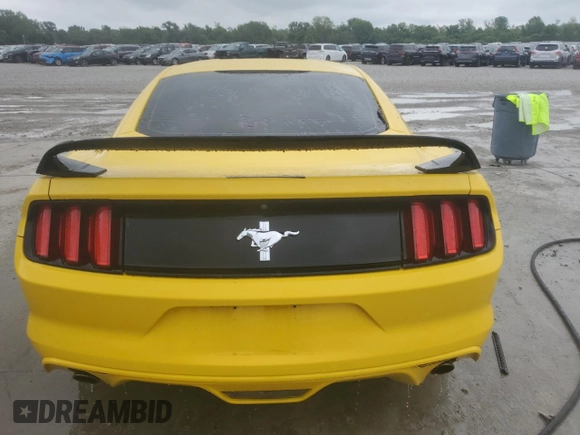 2016 Ford Mustang V6 z VIN 1FA6P8AM7G5320960, wystawiony jako Copart lot #56502695 z przebiegiem 125 599 mil mil oraz Szkoda całkowita • Salvage title. Historia ofert i sprzedaży dostępna na DreamBid. Obrazek 6.