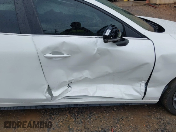 2019 Mazda 3 with VIN JM1BPAJM9K1135163, listed as a IAAI auction lot 42245512 with 39,978 mi miles and . Bid and sale history available at DreamBid. Image 6.