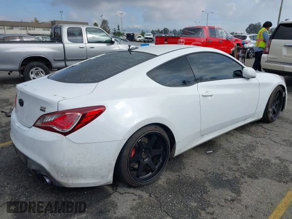 2014 Hyundai Genesis Coupe R-Spec z VIN KMHHT6KD3EU118357, wystawiony jako IAAI lot #40970527 z przebiegiem 94 174 mil mil oraz . Historia ofert i sprzedaży dostępna na DreamBid. Obrazek 4.