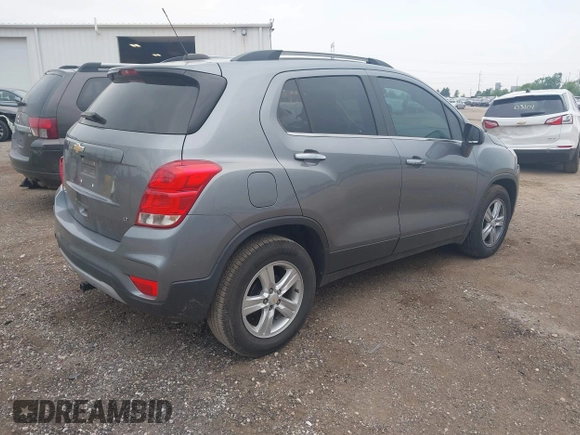 2020 Chevrolet Trax LT with VIN 3GNCJLSB9LL302685, listed as a IAAI auction lot 42497808 with 38,089 mi miles and . Bid and sale history available at DreamBid. Image 4.