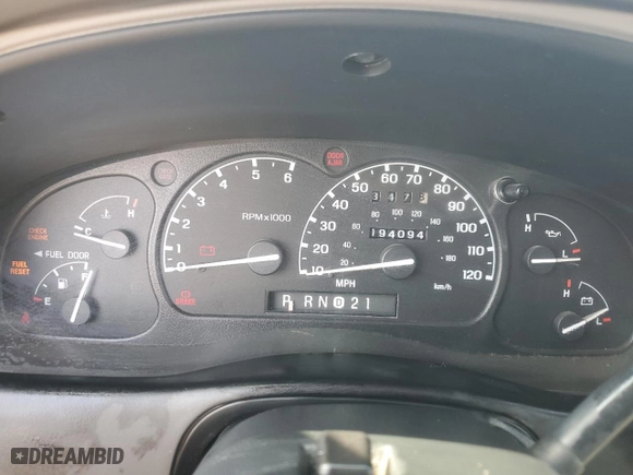 1999 Ford Ranger XLT with VIN 1FTZR15X2XPB97098, listed as a Copart auction lot 49101315 with 194,094 mi miles and Salvage Title. Bid and sale history available at carsss.com. Image 9.