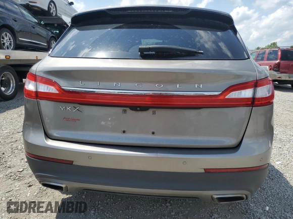2016 Lincoln MKX Premiere z VIN 2LMTJ6JR9GBL78904, wystawiony jako Copart lot #51188815 z przebiegiem 120 123 mil mil oraz Szkoda całkowita • Salvage title. Historia ofert i sprzedaży dostępna na DreamBid. Obrazek 6.