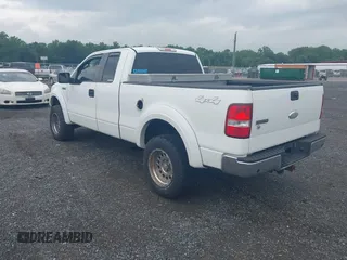2007 Ford F-150 XLT z VIN 1FTPX14V57NA22062, wystawiony jako IAAI lot #42647901 z przebiegiem 159 882 mil mil oraz . Historia ofert i sprzedaży dostępna na DreamBid. Obrazek 3.
