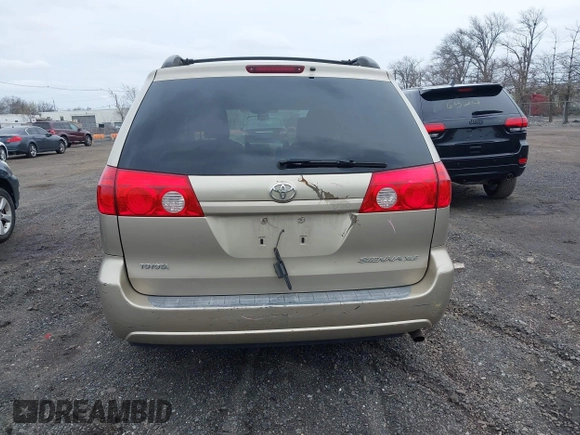 2008 Toyota Sienna XLE with VIN 5TDZK22C78S119628, listed as a IAAI auction lot 41917650 with 196,876 mi miles. Bid and sale history available at carsss.com. Image 16.