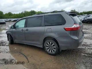 2018 Toyota Sienna LE z VIN 5TDJZ3DC6JS199103, wystawiony jako Copart lot #57821175 z przebiegiem Nie podano mil oraz Szkoda całkowita • Salvage title. Historia ofert i sprzedaży dostępna na DreamBid. Obrazek 2.