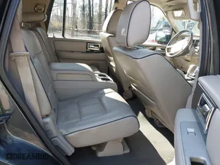 2009 Lincoln Navigator with VIN 5LMFU28579LJ00854, listed as a IAAI auction lot 41692066 with 245,264 mi miles. Bid and sale history available at carsss.com. Image 8.