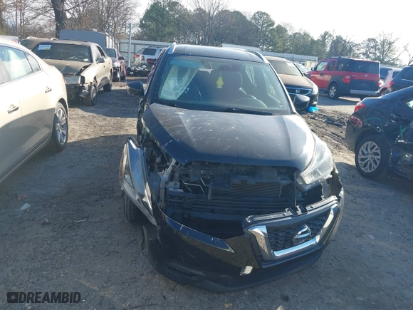 2018 Nissan Kicks SV with VIN 3N1CP5CU1JL524589, listed as a IAAI auction lot 41236428 with 116,487 mi miles. Bid and sale history available at carsss.com. Image 12.