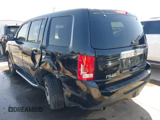 2015 Honda Pilot LX with VIN 5FNYF3H29FB016474, listed as a IAAI auction lot 41976782 with 200,692 mi miles and . Bid and sale history available at carsss.com. Image 3.