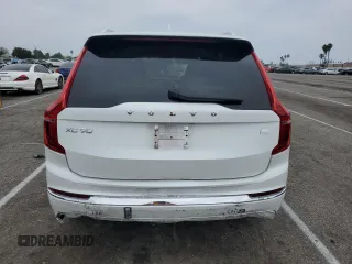 2023 Volvo XC90 Plus z VIN YV4H600N6P1975522, wystawiony jako Copart lot #57581404 z przebiegiem 6 683 mil mil oraz Szkoda całkowita • Salvage title. Historia ofert i sprzedaży dostępna na DreamBid. Obrazek 6.