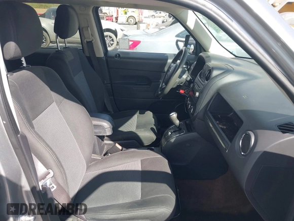 2015 Jeep Patriot Sport with VIN 1C4NJPBB7FD402500, listed as a IAAI auction lot 41912943 with 116,318 mi miles. Bid and sale history available at carsss.com. Image 5.