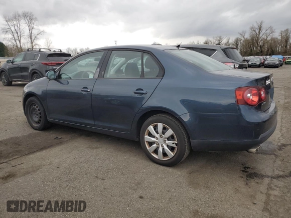 2010 Volkswagen Jetta S z VIN 3VWJX7AJ7AM027269, wystawiony jako Copart lot #60443375 z przebiegiem Nie podano mil oraz Szkoda całkowita • Salvage title. Historia ofert i sprzedaży dostępna na DreamBid. Obrazek 2.