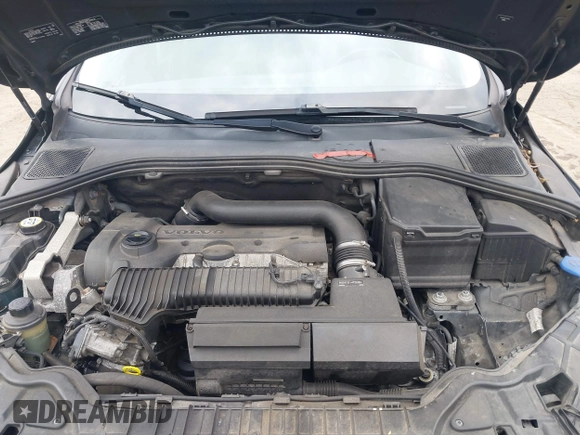 2015 Volvo S60 T5 Platinum with VIN YV1612TDXF1317203, listed as a IAAI auction lot 41715131 with 142,632 mi miles. Bid and sale history available at carsss.com. Image 10.