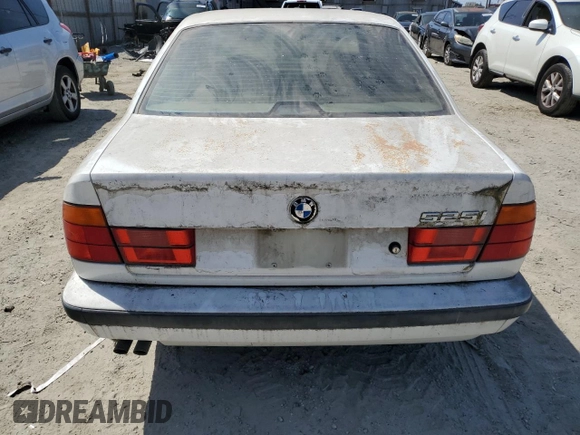 1995 BMW 5 Series 525i z VIN WBAHD6324SGK57242, wystawiony jako Copart lot #57287605 z przebiegiem Nie podano mil oraz Czysty tytuł • Clean title. Historia ofert i sprzedaży dostępna na DreamBid. Obrazek 6.