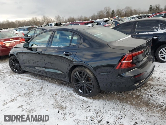 2024 Volvo S60 Plus Black Edition z VIN 7JRL12TH6RG305757, wystawiony jako Copart lot #83454534 z przebiegiem 5036 mil mil oraz Szkody całkowita. Historia ofert i sprzedaży dostępna na DreamBid. Obrazek 2.