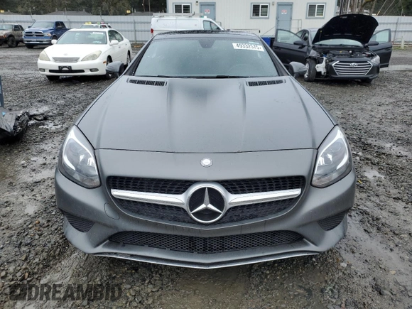 2017 Mercedes-Benz SLC 300 z VIN WDDPK3JA9HF133128, wystawiony jako Copart lot #49332575 z przebiegiem Nie podano mil oraz Szkoda całkowita • Salvage title. Historia ofert i sprzedaży dostępna na DreamBid. Obrazek 5.