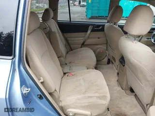 2008 Toyota Highlander Sport with VIN JTEDS43A582019517, listed as a IAAI auction lot 41918787 with 169,872 mi miles. Bid and sale history available at carsss.com. Image 8.