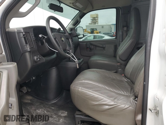 2018 Chevrolet Express Cargo with VIN 1GCWGBFPXJ1262805, listed as a Copart auction lot 42833655 with 139,417 mi miles and Salvage title. Bid and sale history available at DreamBid. Image 7.