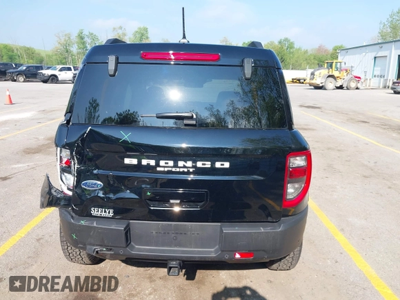 2022 Ford Bronco Sport Badlands z VIN 3FMCR9D95NRD81024, wystawiony jako IAAI lot #42255256 z przebiegiem 15 234 mil mil oraz . Historia ofert i sprzedaży dostępna na DreamBid. Obrazek 16.