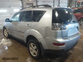2008 Mitsubishi Outlander LS with VIN JA4MT31X08Z013323, listed as a IAAI auction lot 41588791 with 107,357 mi miles. Bid and sale history available at carsss.com. Image 3.