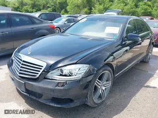 2013 Mercedes-Benz S-Class S 550 with VIN WDDNG7DB7DA531529, listed as a IAAI auction lot 41999063 with 121,561 mi miles. Bid and sale history available at carsss.com. Image 2.