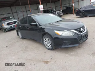 2016 Nissan Altima 2.5 S with VIN 1N4AL3AP2GN351021, listed as a IAAI auction lot 41590313 with 193,079 mi miles. Bid and sale history available at carsss.com. Image 1.