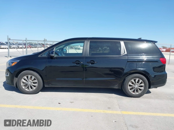 2020 Kia Sedona EX with VIN KNDMB5C18L6581794, listed as a IAAI auction lot 41767614 with 131,009 mi miles. Bid and sale history available at carsss.com. Image 15.