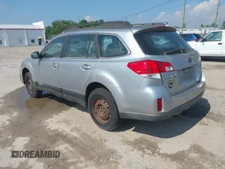 2013 Subaru Outback 2.5i z VIN 4S4BRCAC1D1220946, wystawiony jako IAAI lot #42697598 z przebiegiem 116 027 mil mil oraz . Historia ofert i sprzedaży dostępna na DreamBid. Obrazek 3.